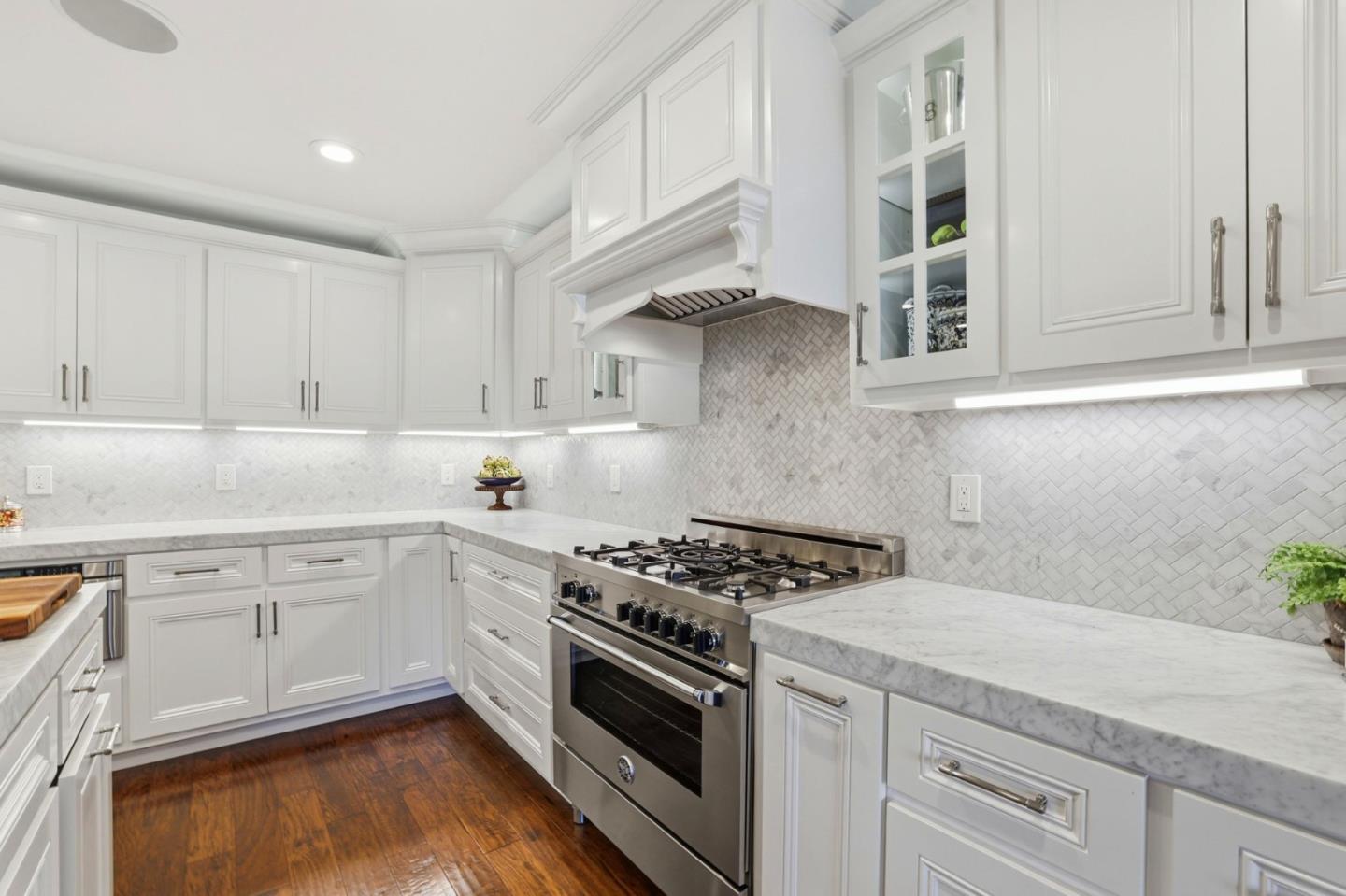 1152 Willow Glen Way