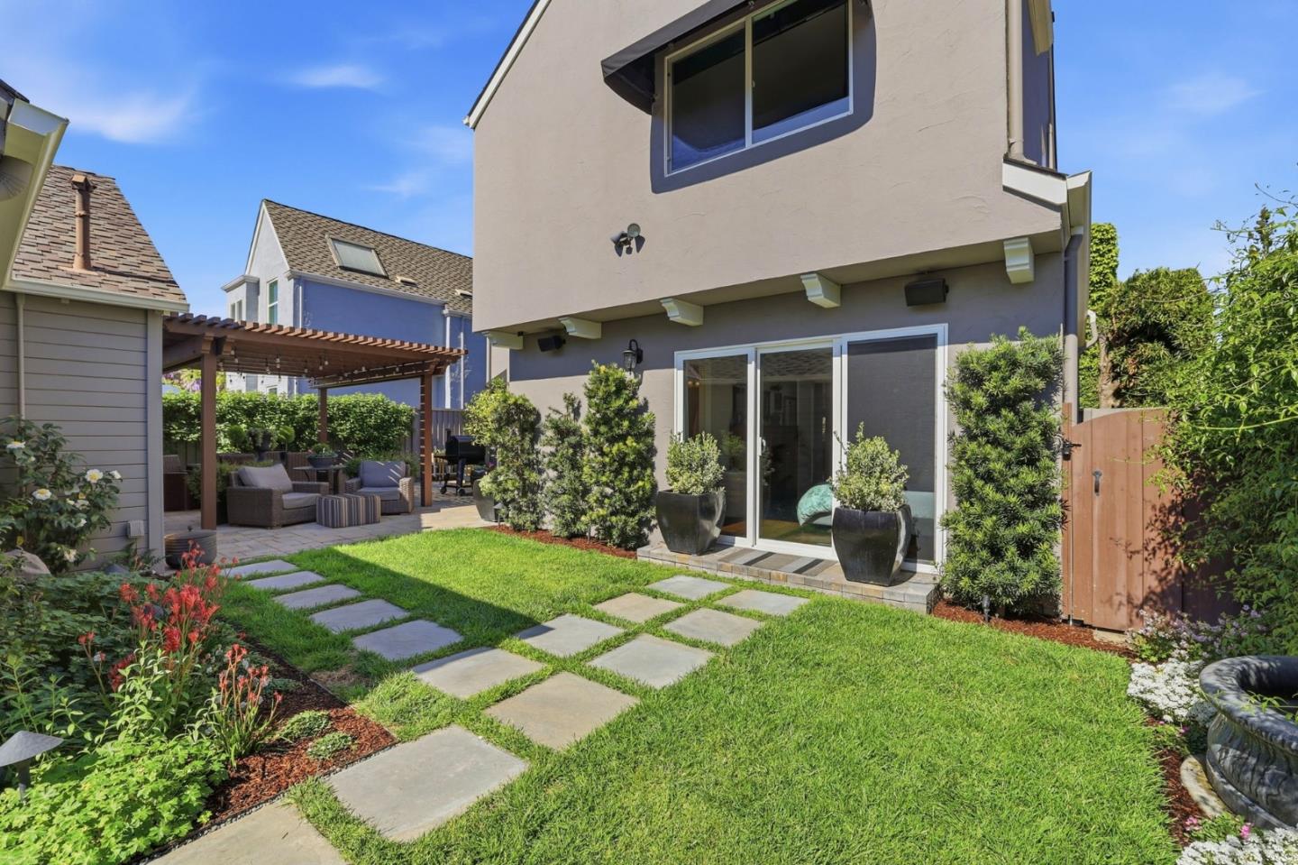 1152 Willow Glen Way