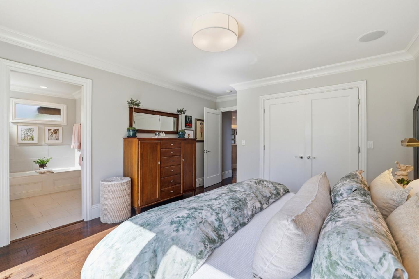 1152 Willow Glen Way