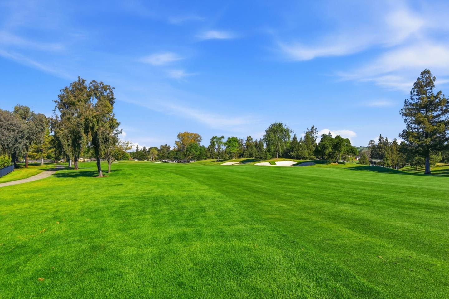 1370 Hillcrest Court