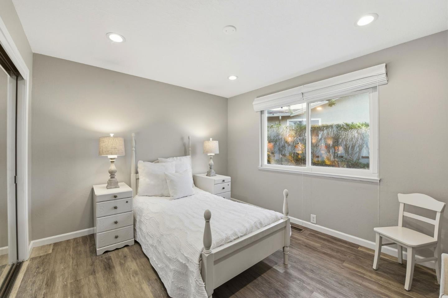 1370 Hillcrest Court