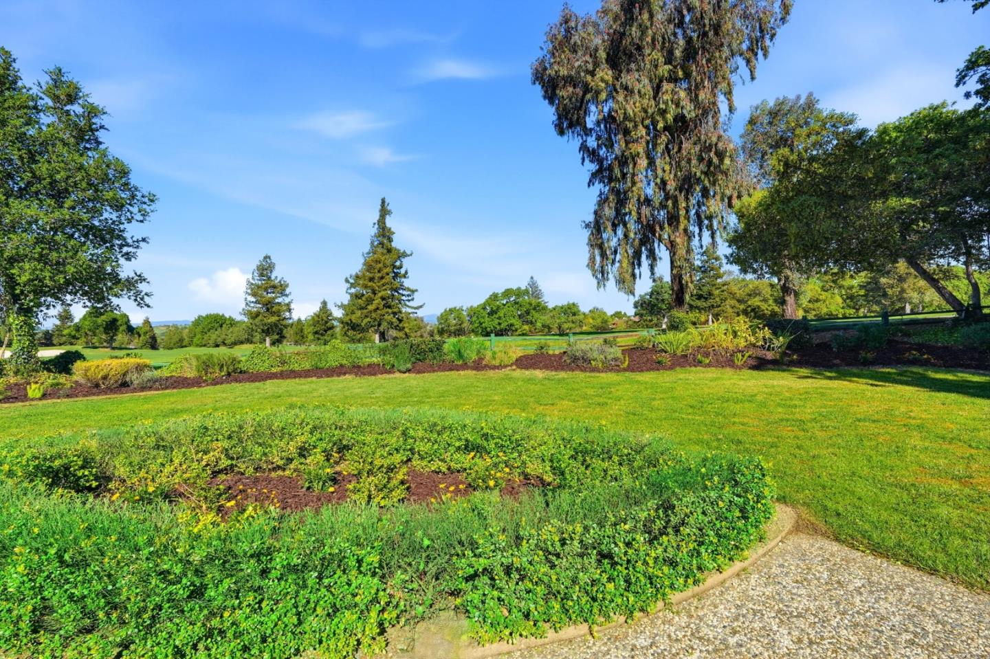 1370 Hillcrest Court