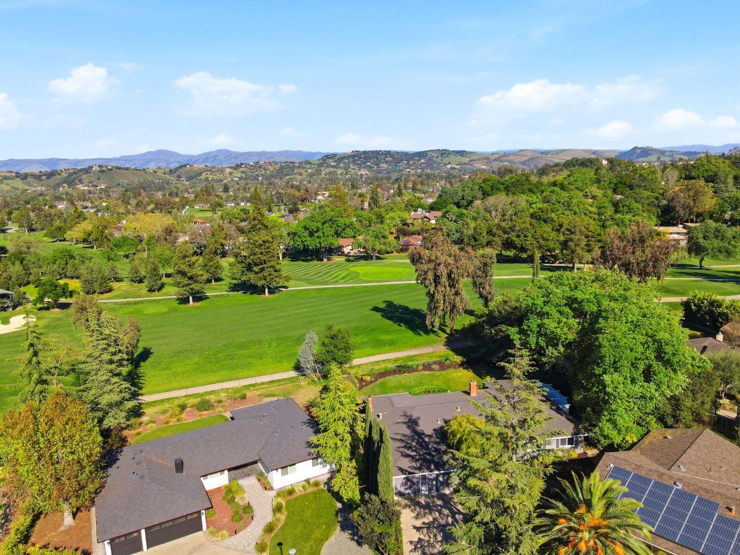 1370 Hillcrest Court