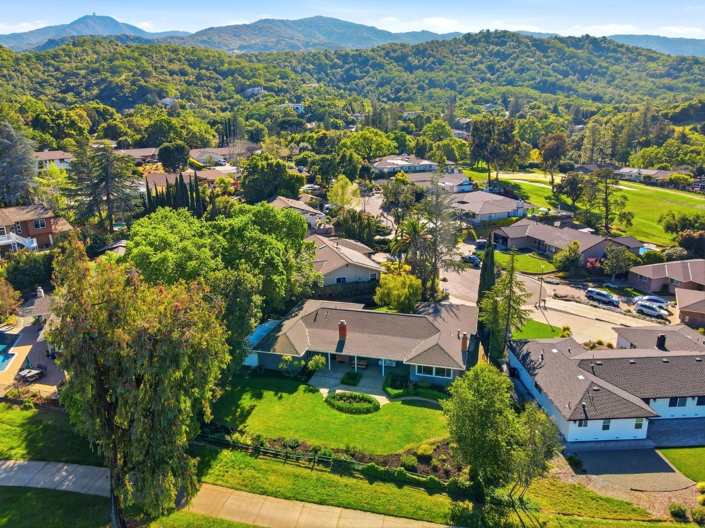 1370 Hillcrest Court