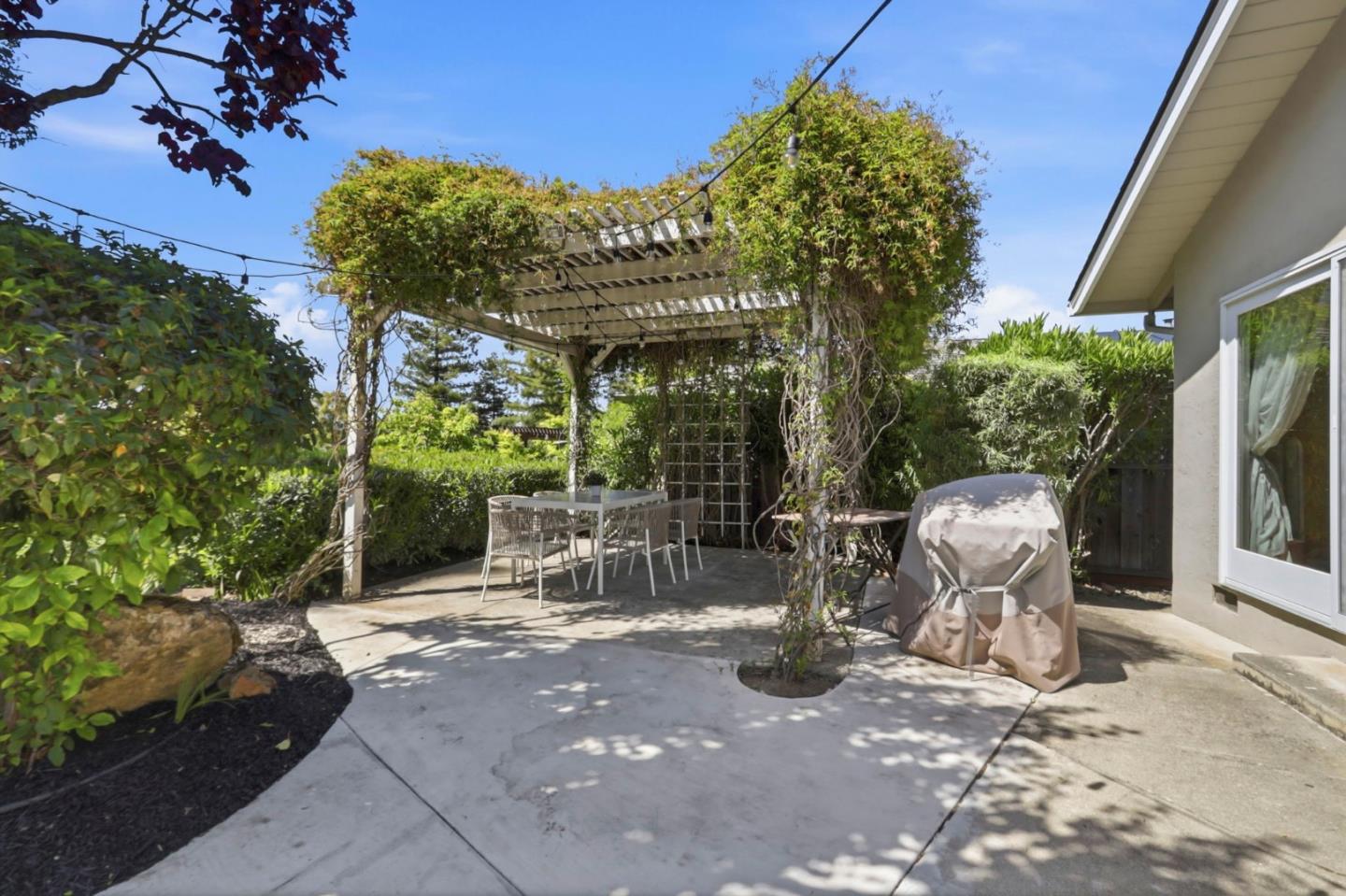 6613 Crystal Springs Drive