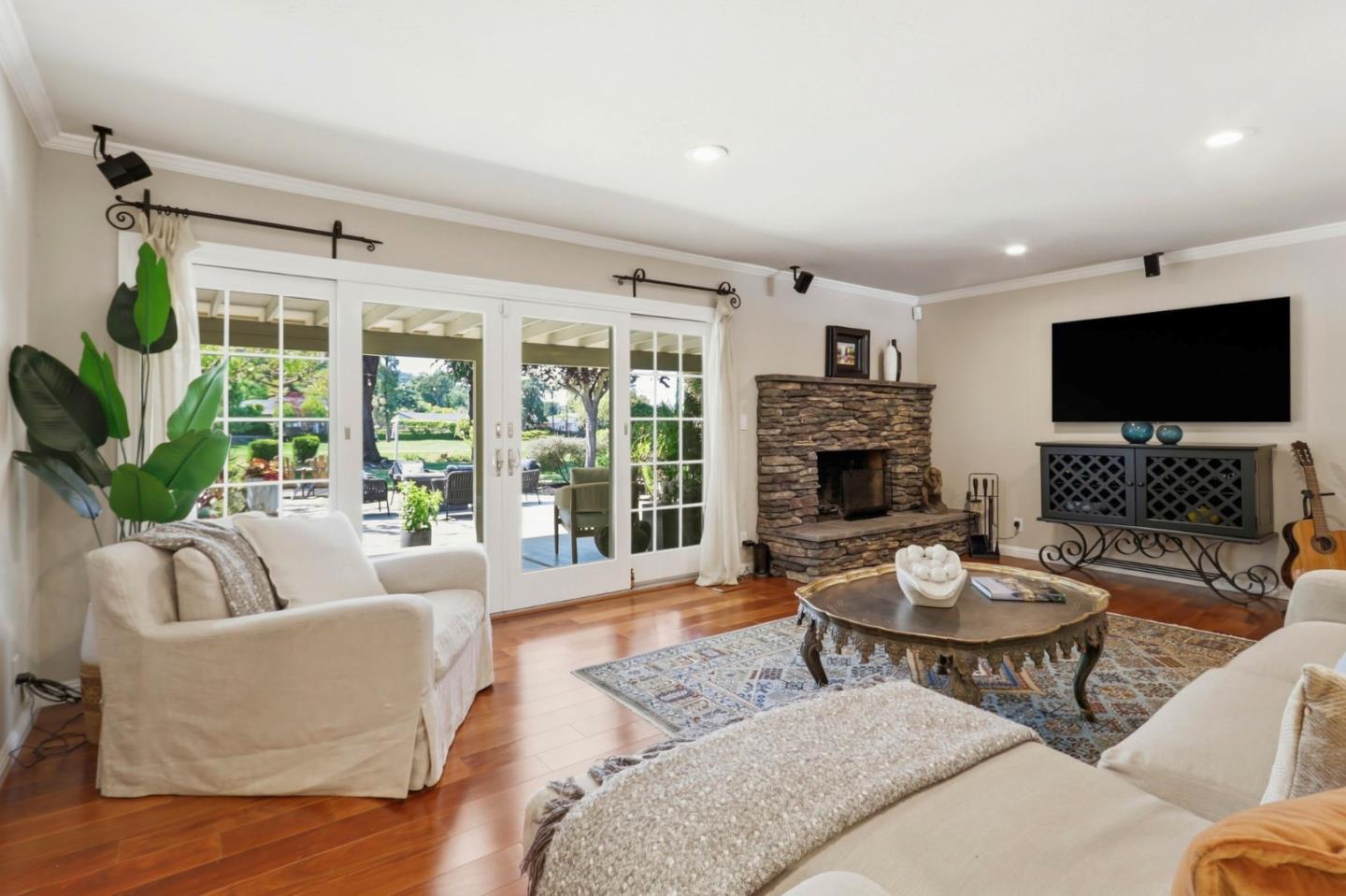 6613 Crystal Springs Drive