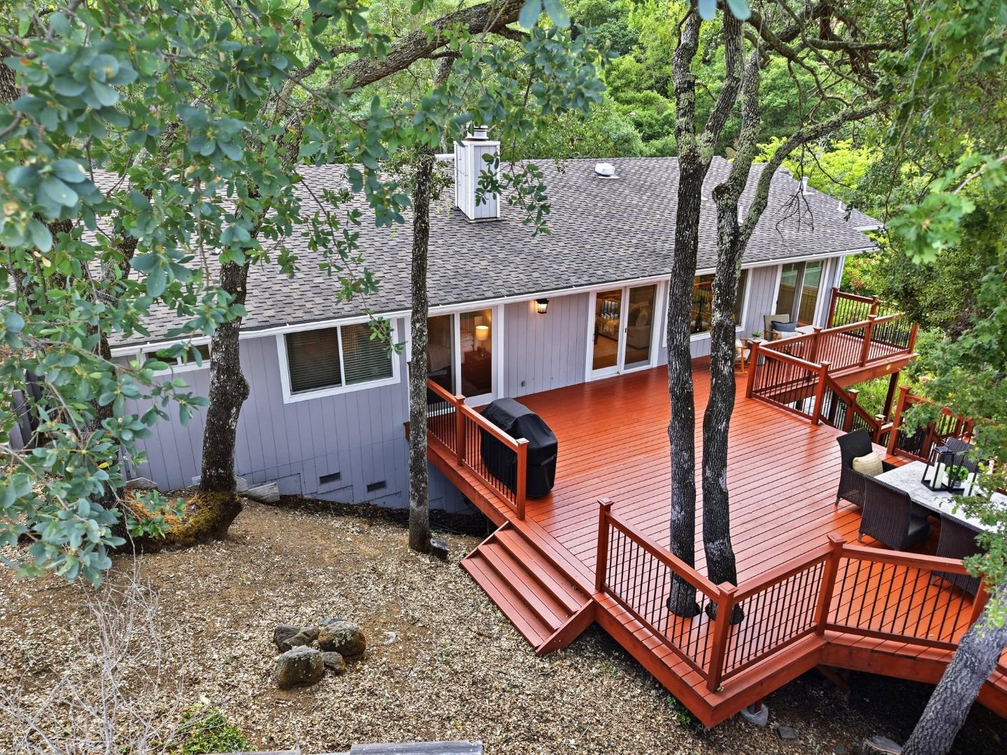 7111 Wooded Lake Drive