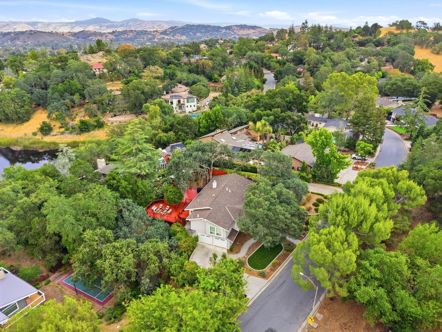 7111 Wooded Lake Drive