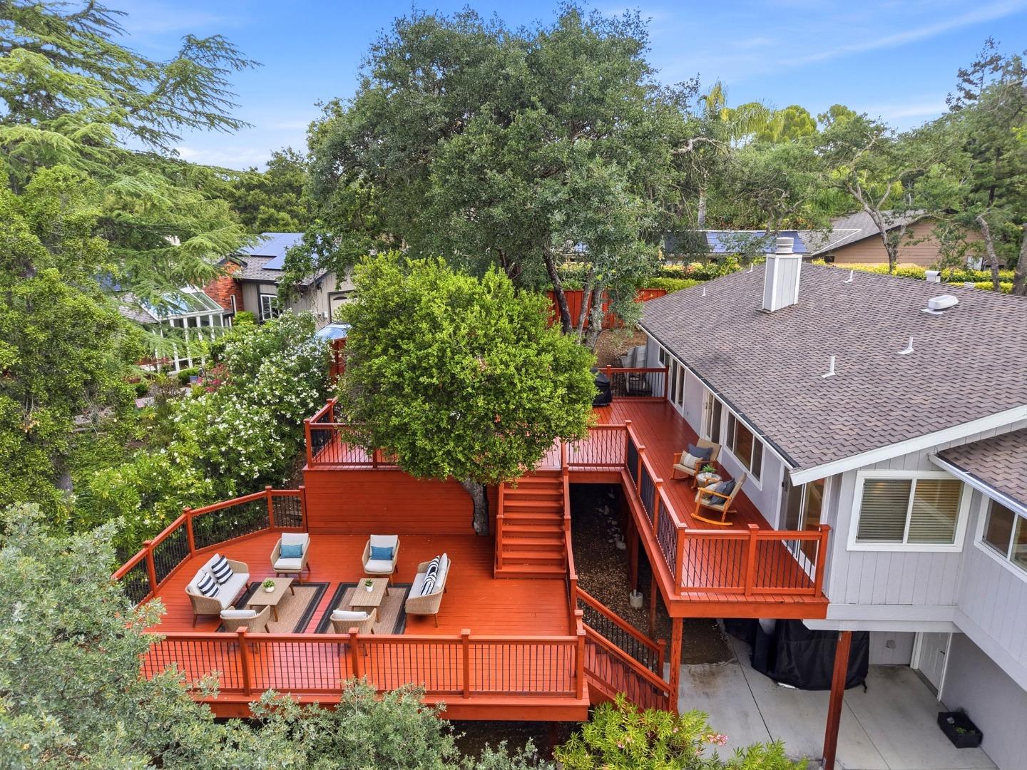 7111 Wooded Lake Drive