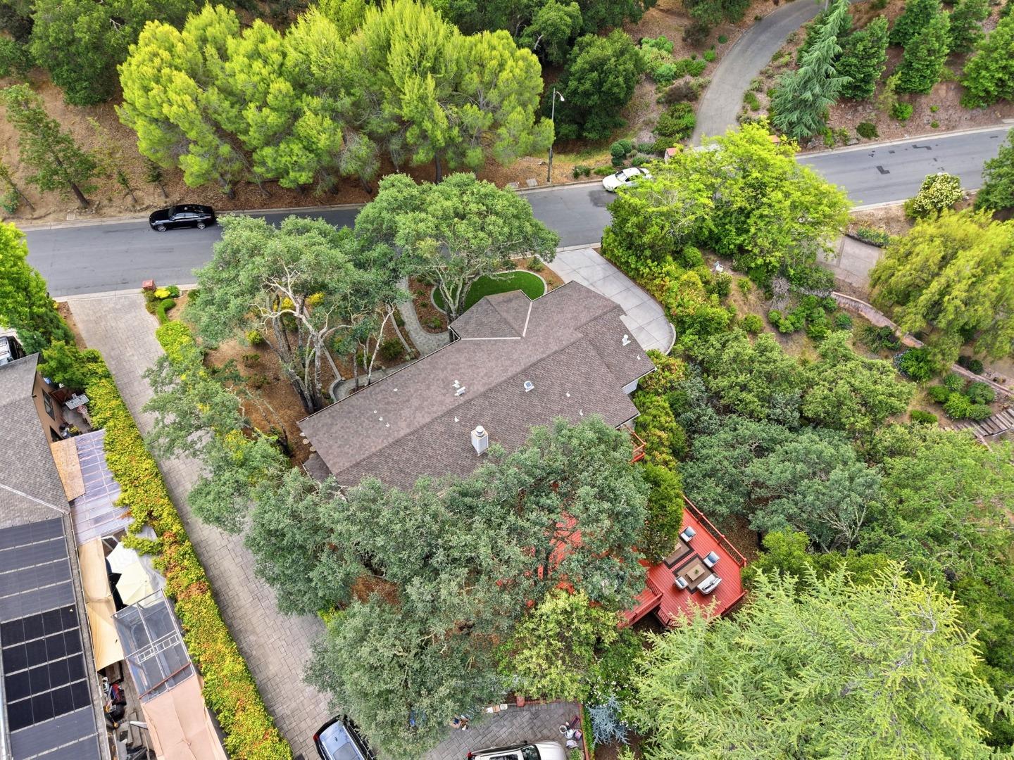 7111 Wooded Lake Drive