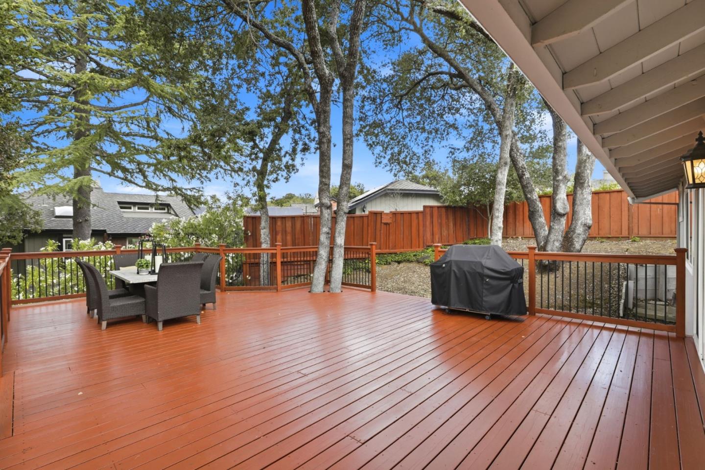7111 Wooded Lake Drive
