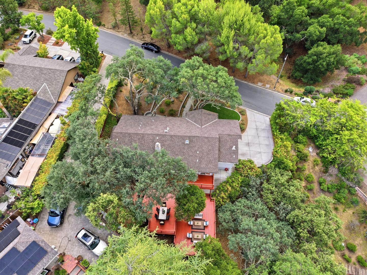 7111 Wooded Lake Drive