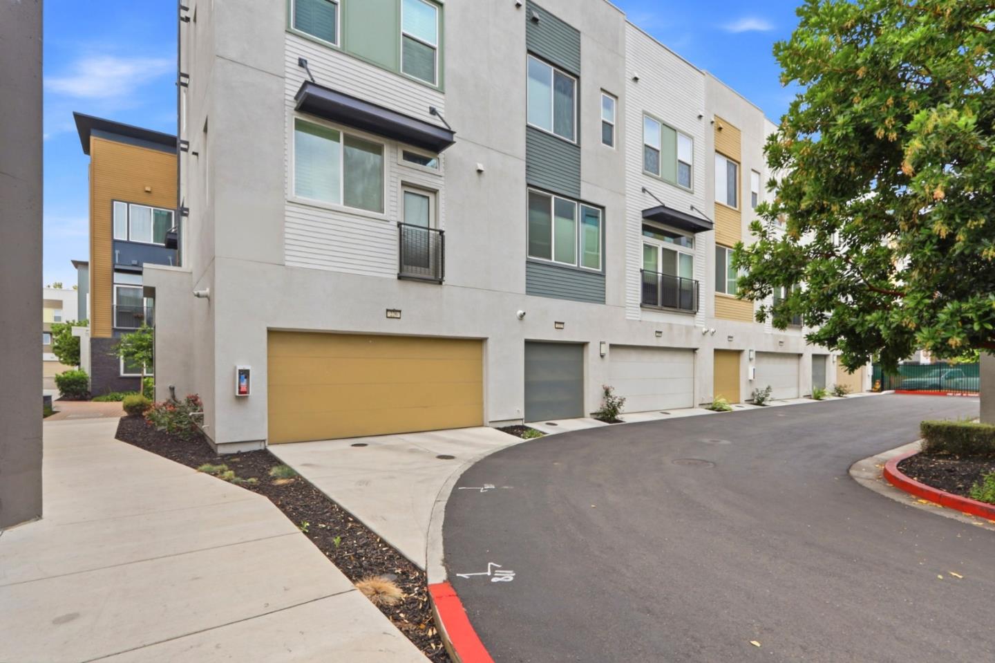 214 Proximity Way