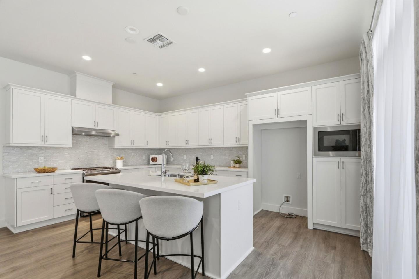 214 Proximity Way