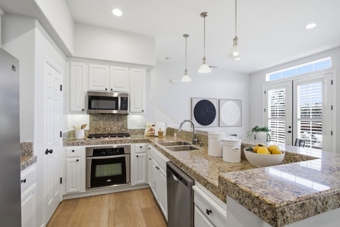 2400 Plateau DR