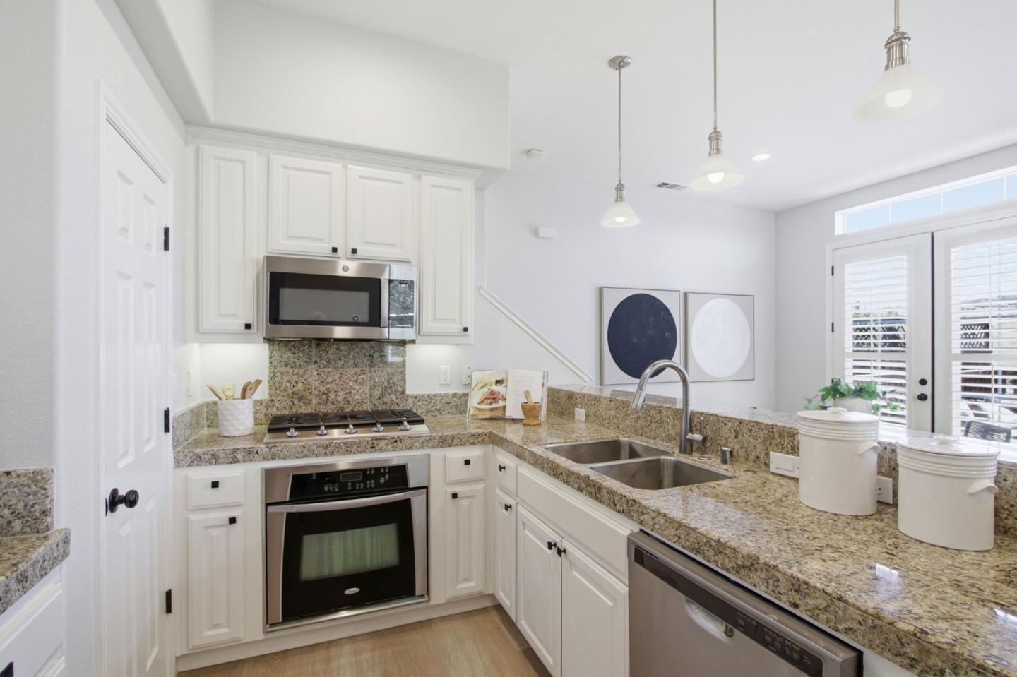 2400 Plateau DR