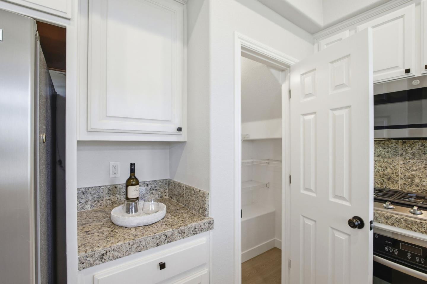 2400 Plateau DR