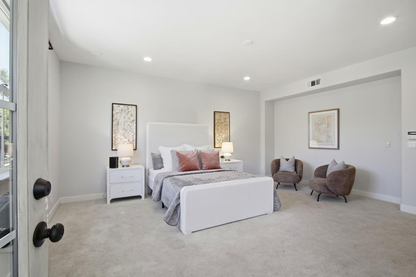 2400 Plateau DR