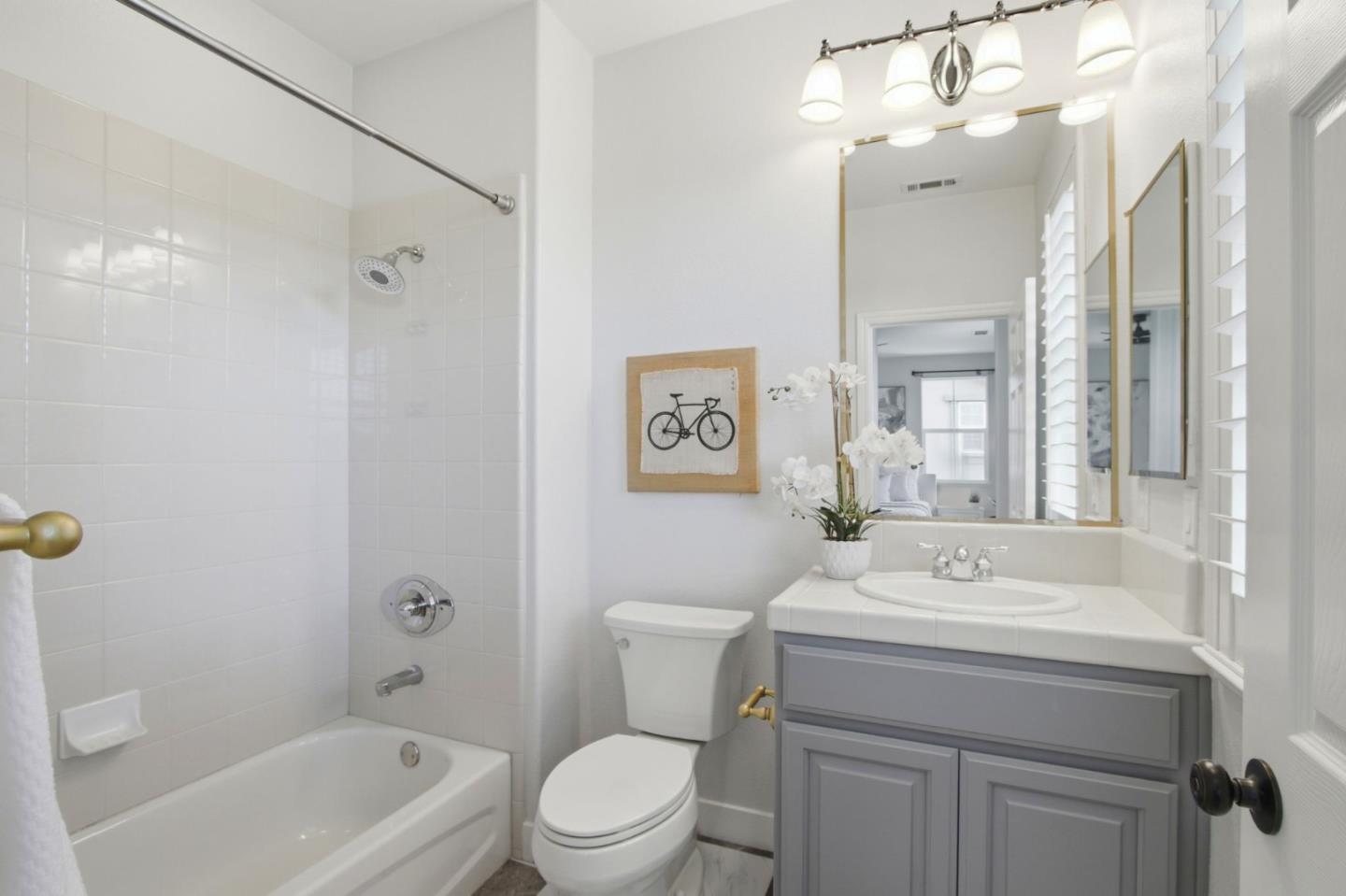 2400 Plateau DR