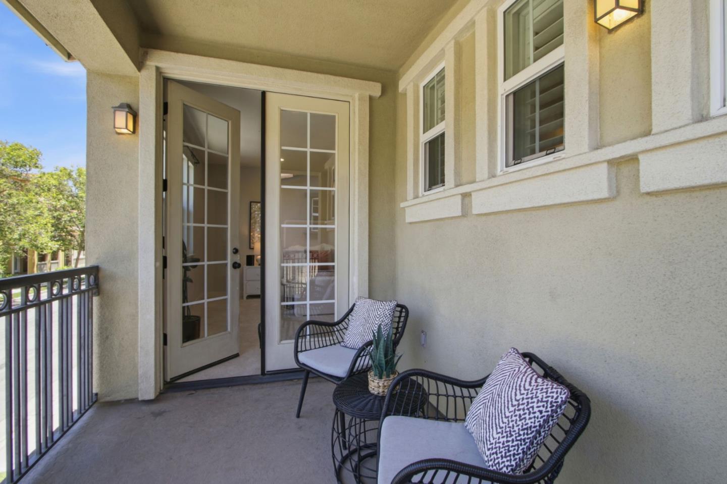 2400 Plateau DR