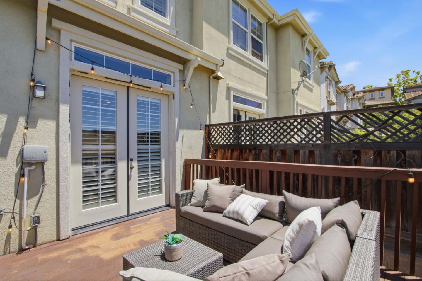 2400 Plateau DR