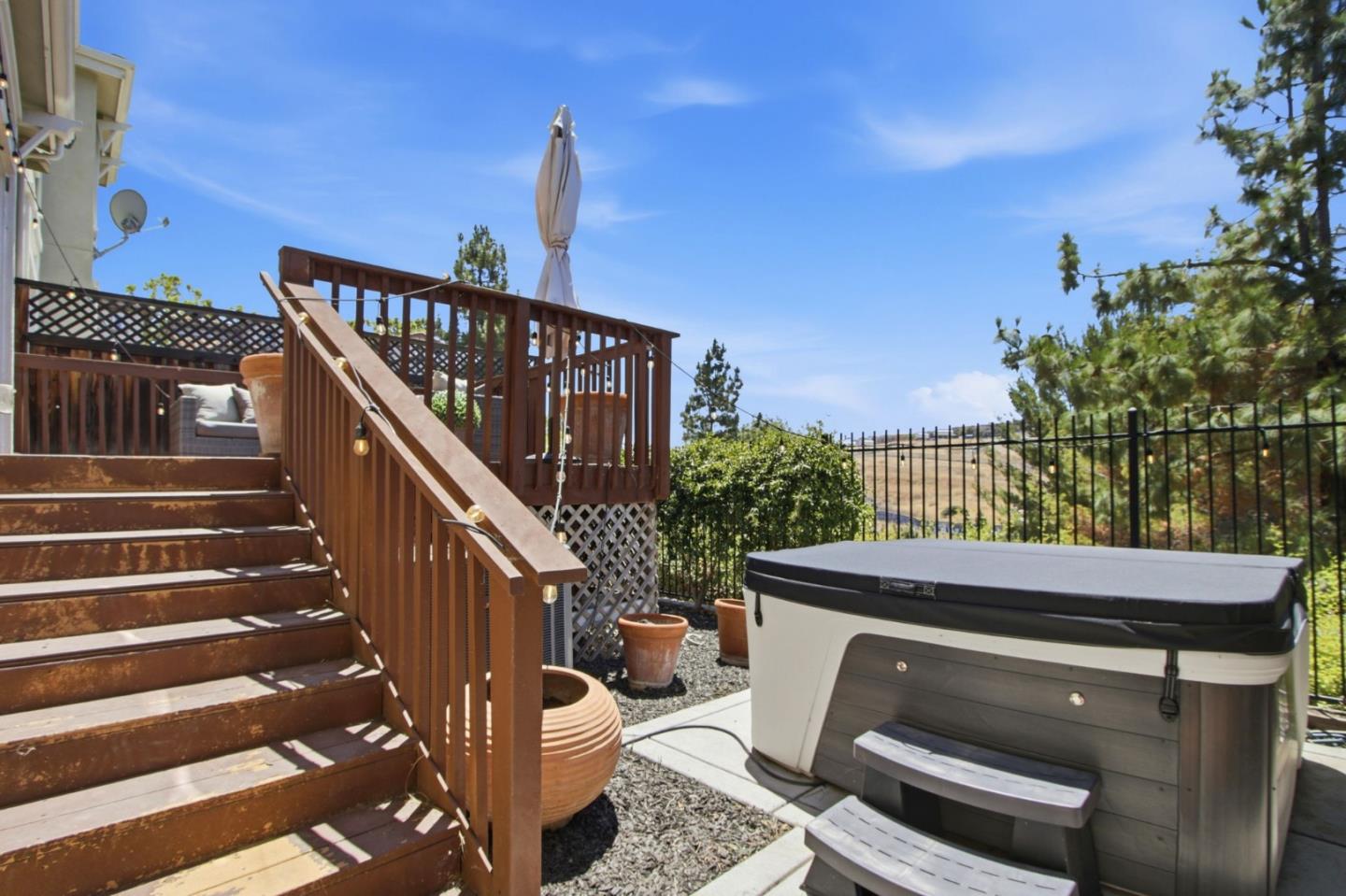 2400 Plateau DR