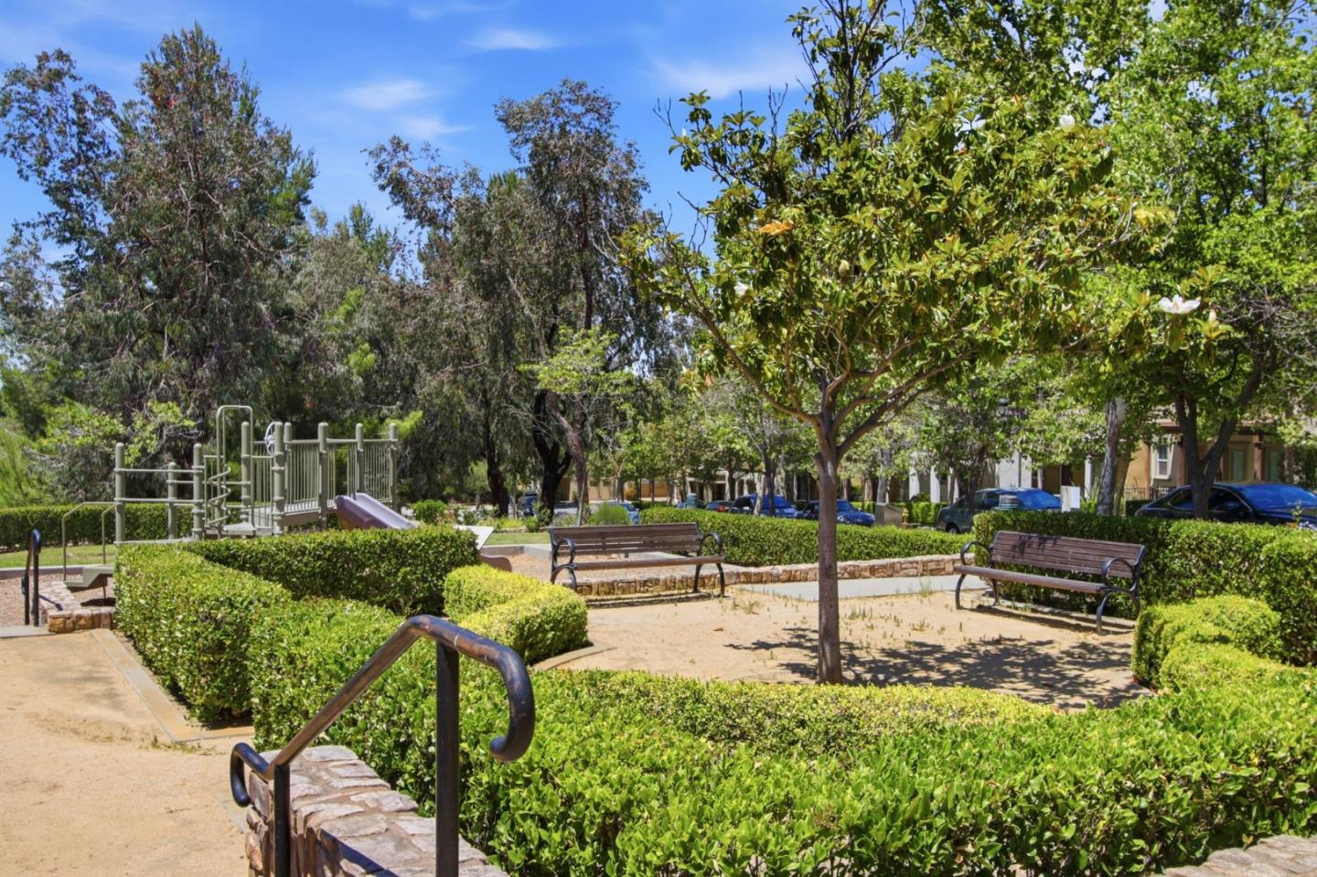 2400 Plateau DR