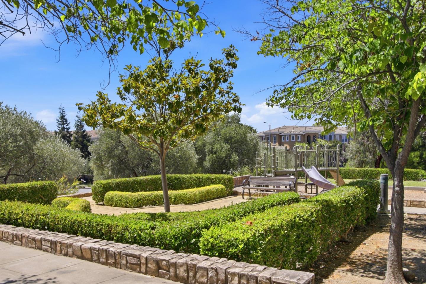 2400 Plateau DR