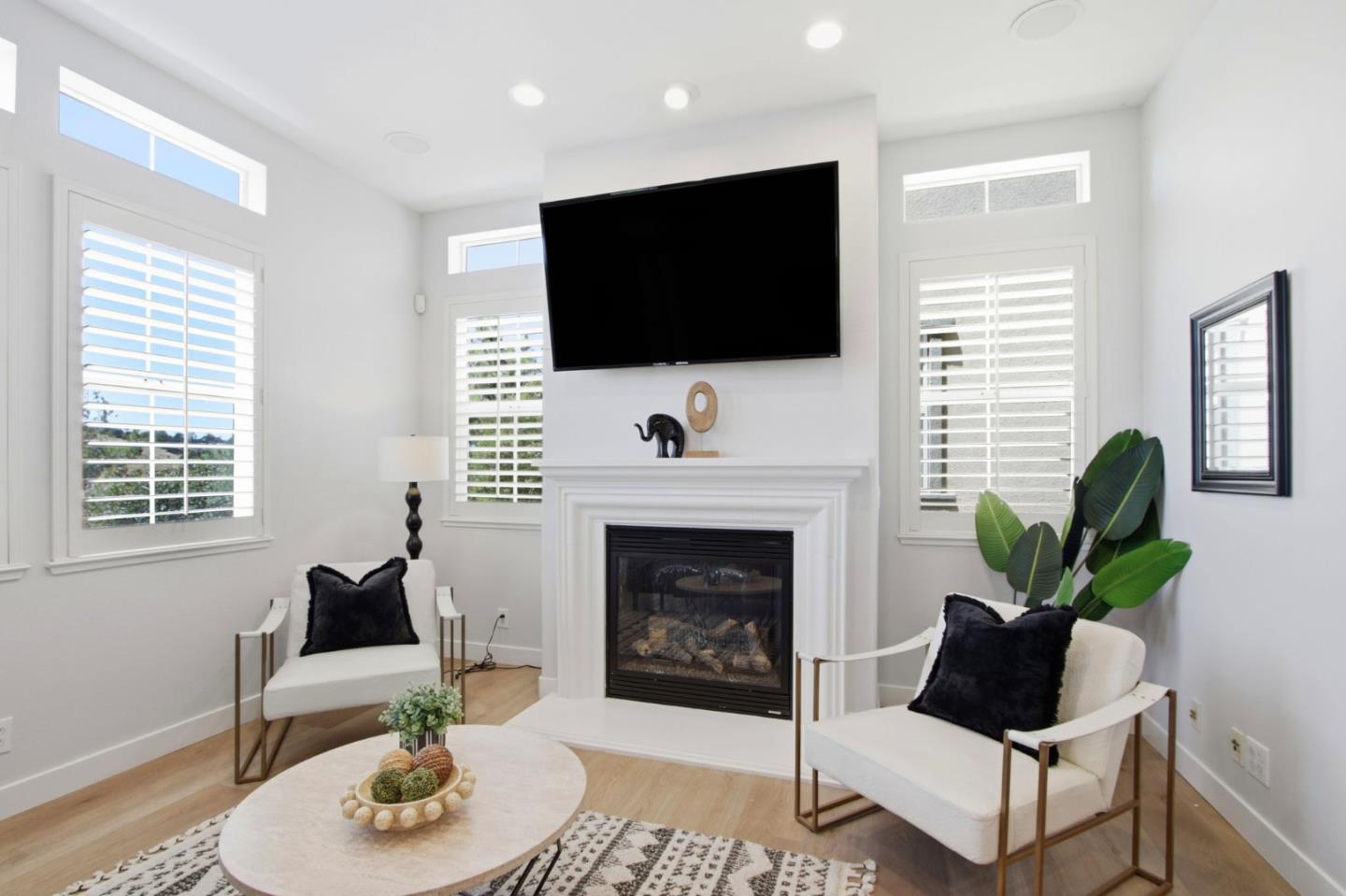 2400 Plateau DR