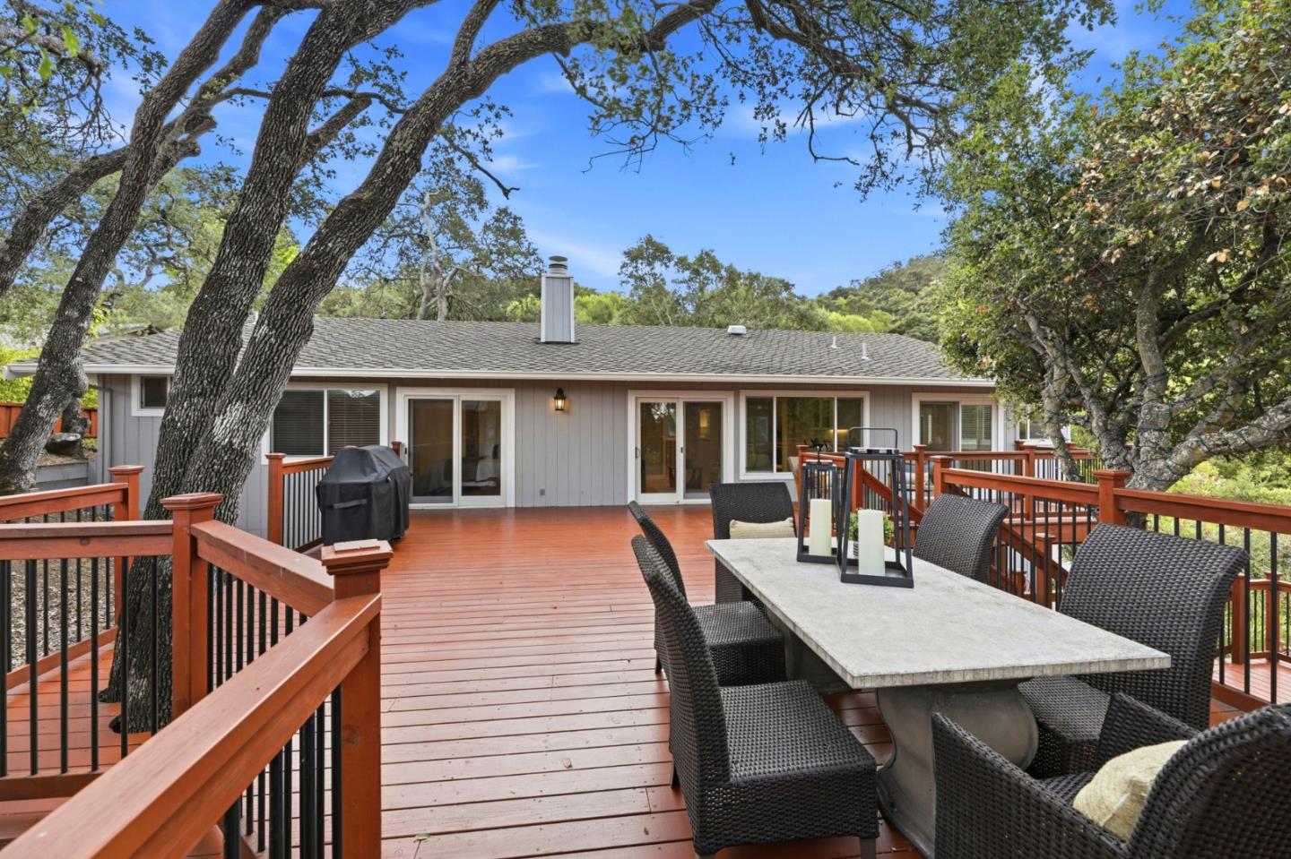 7111 Wooded Lake DR