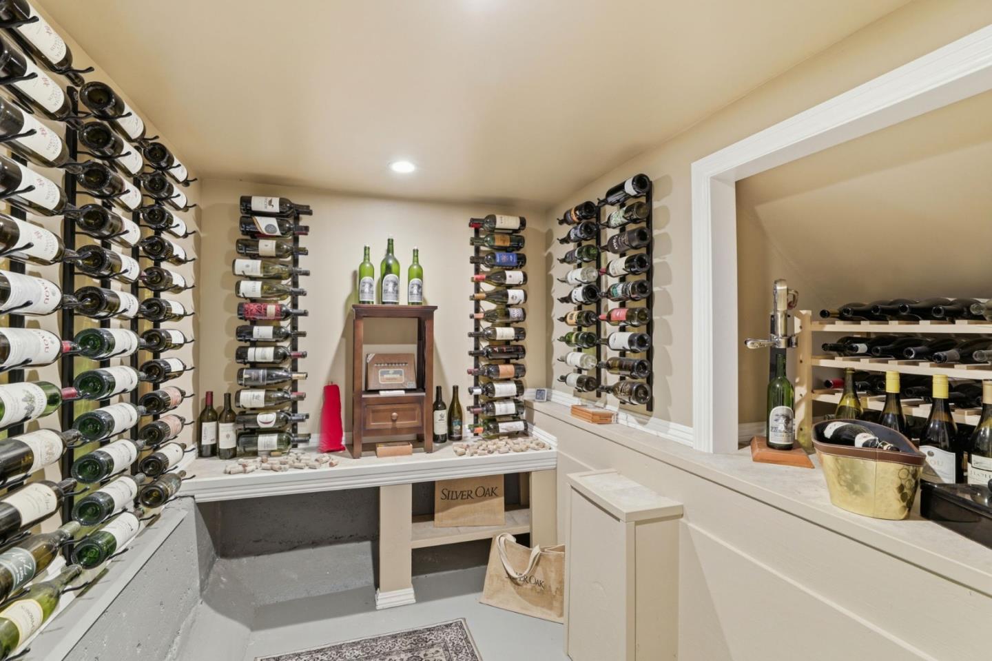 7111 Wooded Lake DR