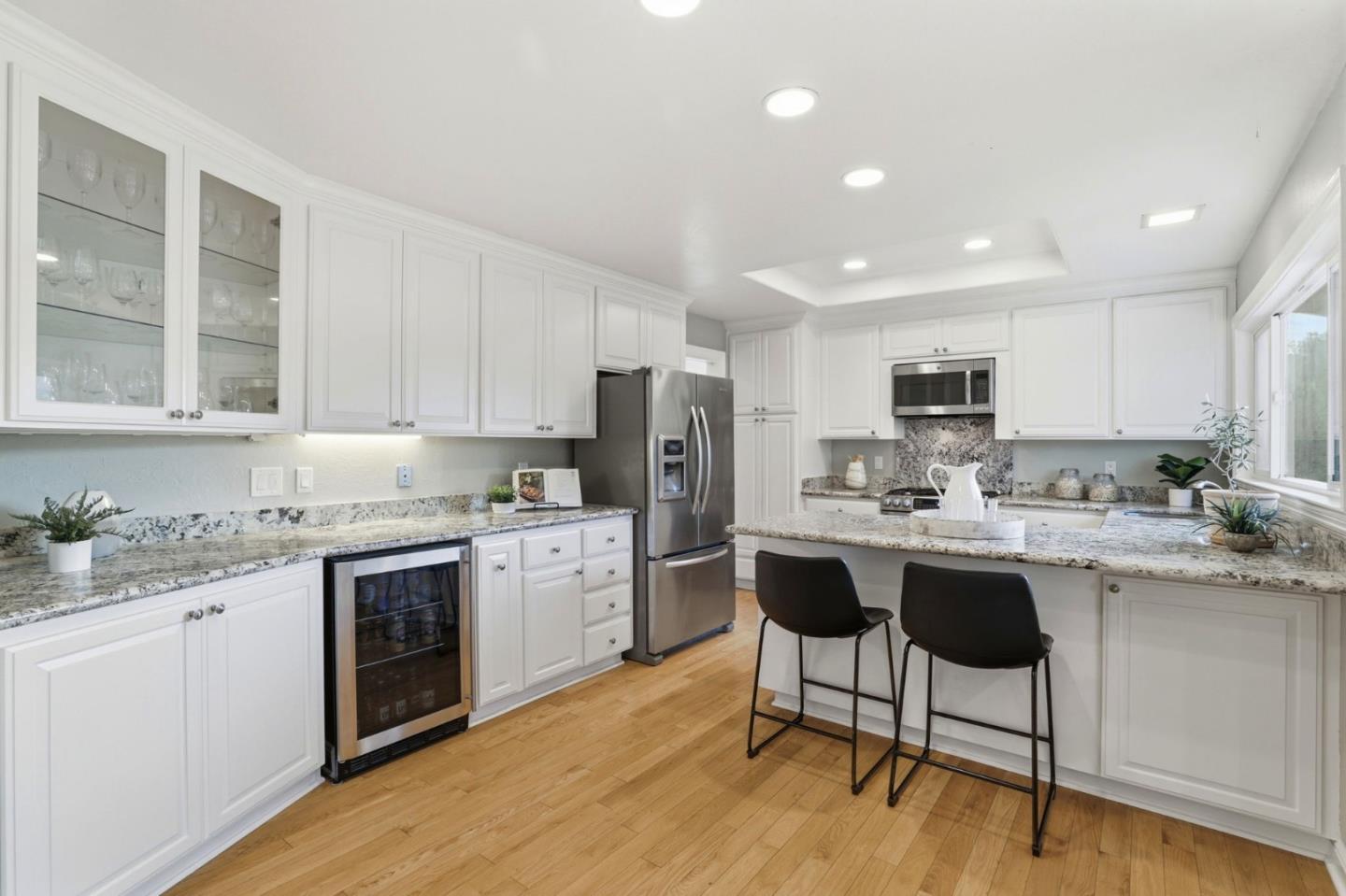 7111 Wooded Lake DR