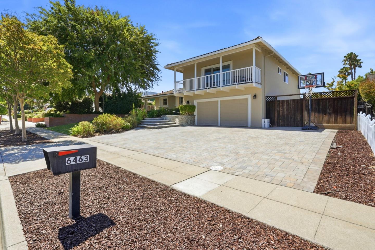 6463 Camelia DR