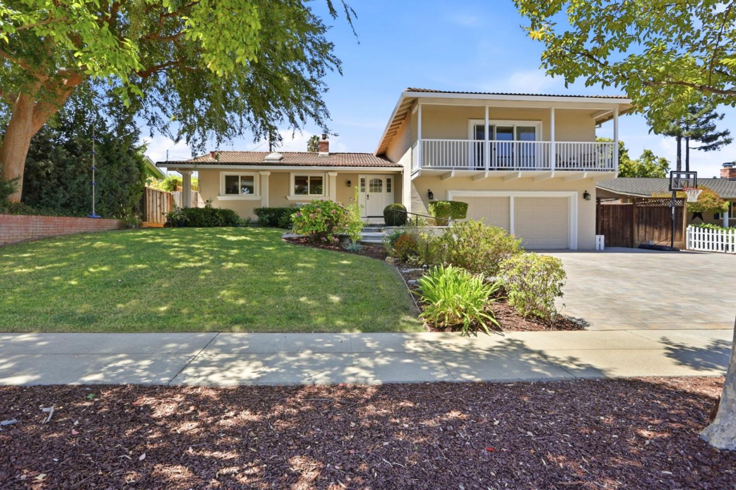 6463 Camelia DR
