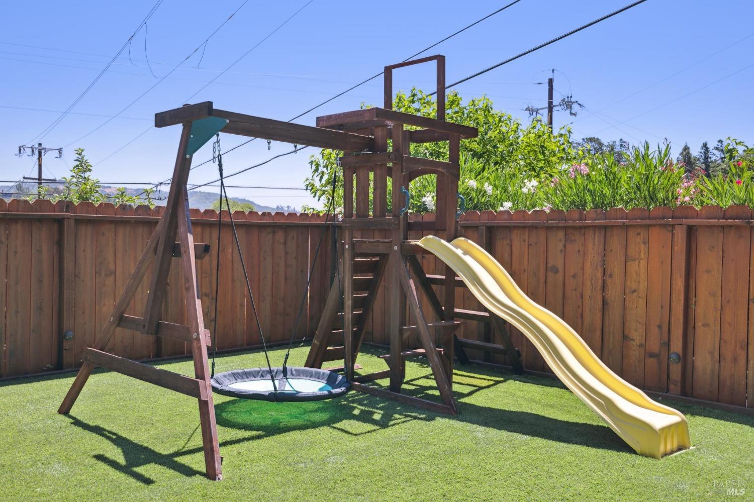 790 Tamarack Drive