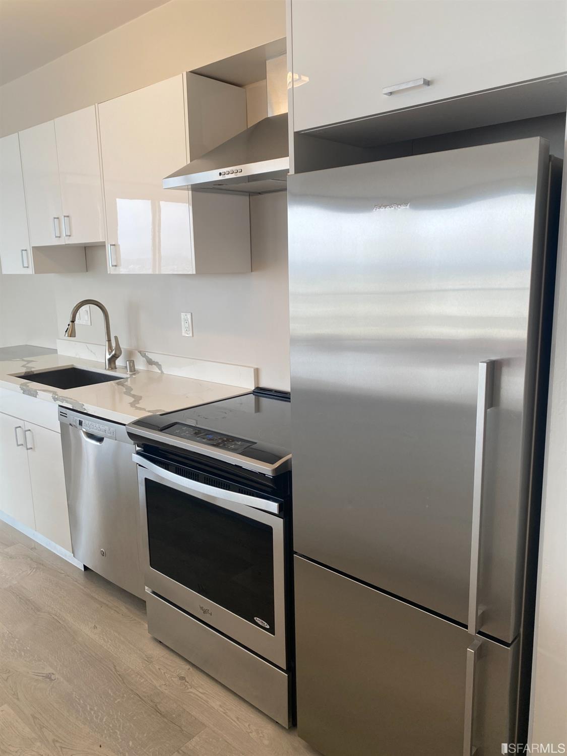1200 Gough Street Unit: 19E