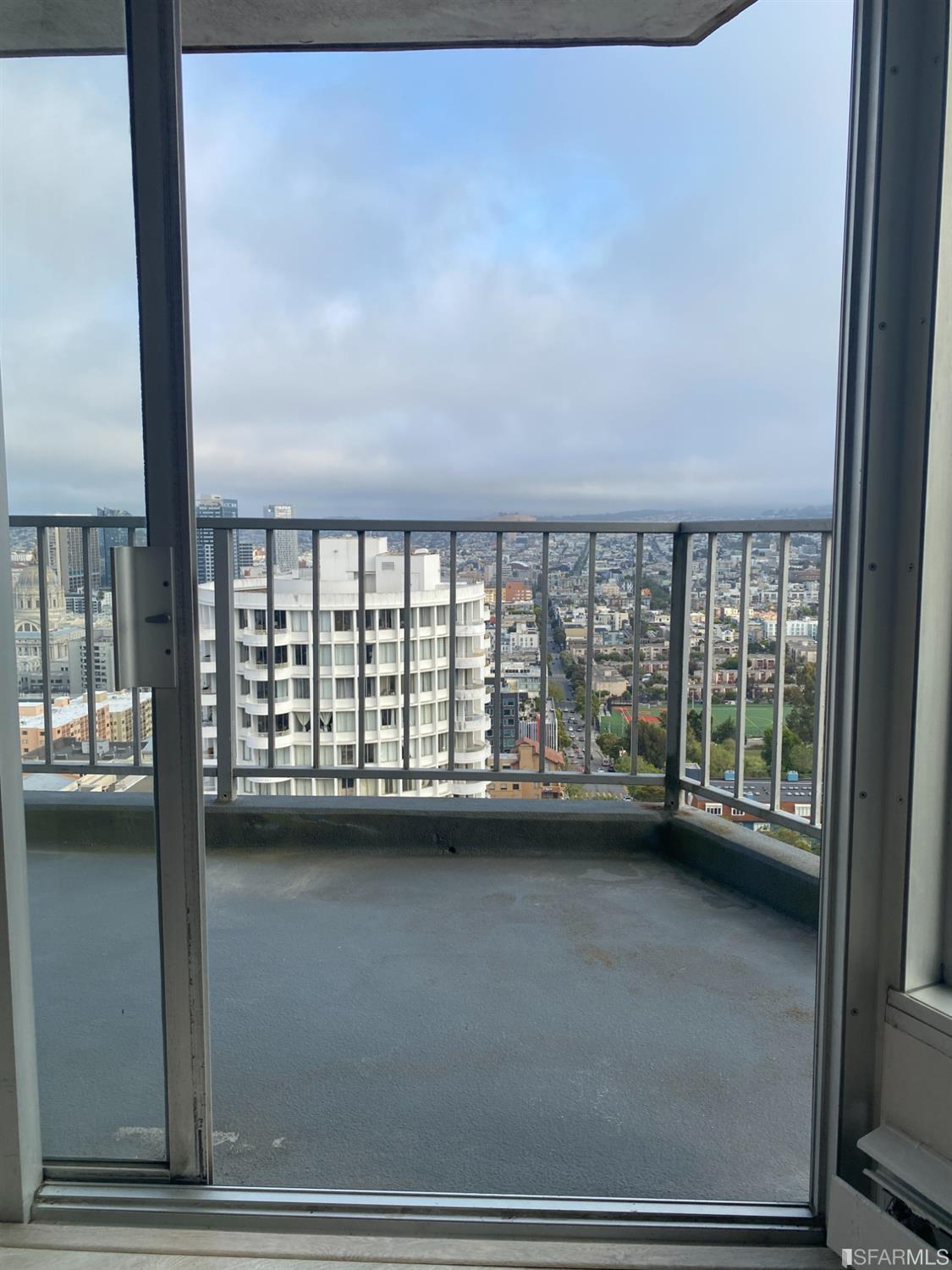 1200 Gough Street Unit: 19E