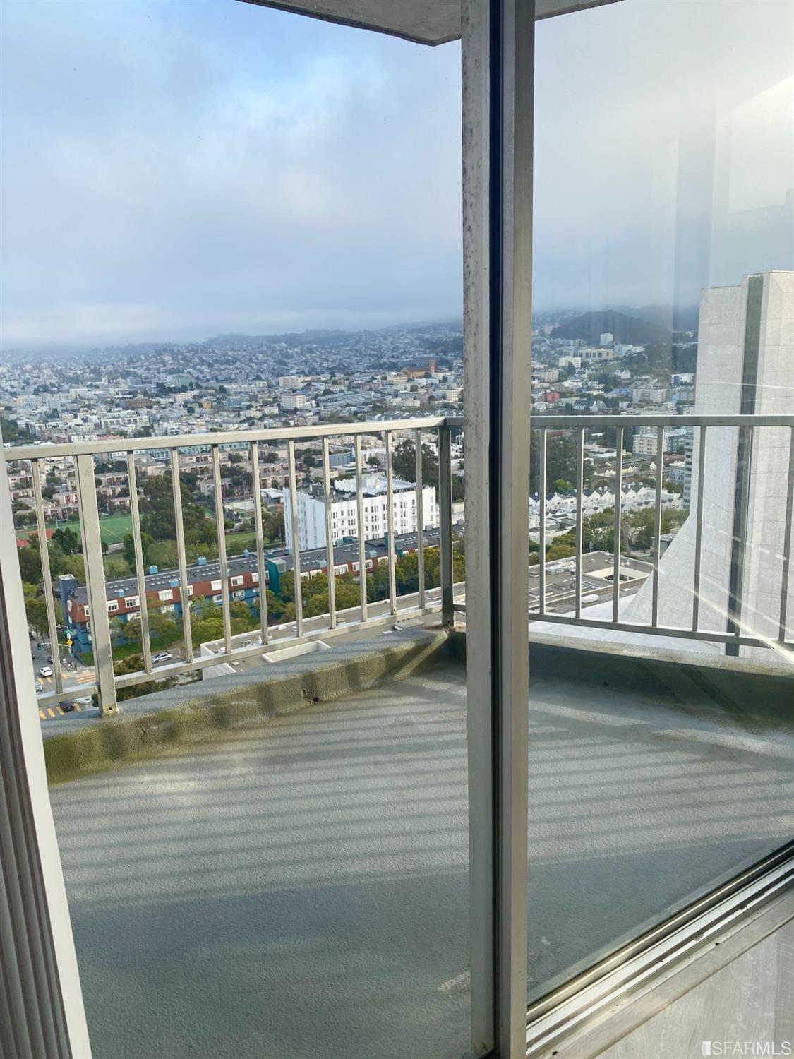 1200 Gough Street Unit: 19E