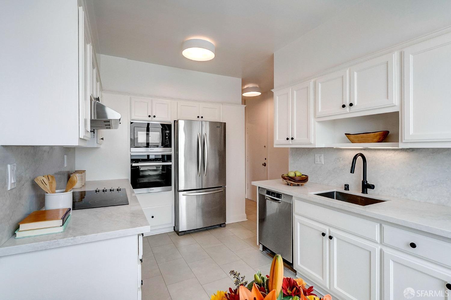 1200 California Street Unit: 11A