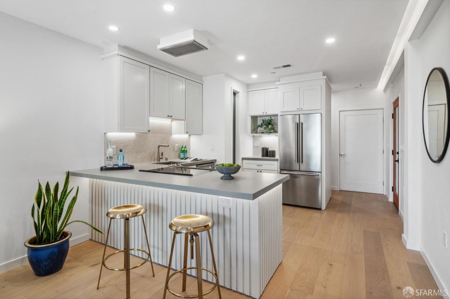 136 Parnassus Avenue # 4