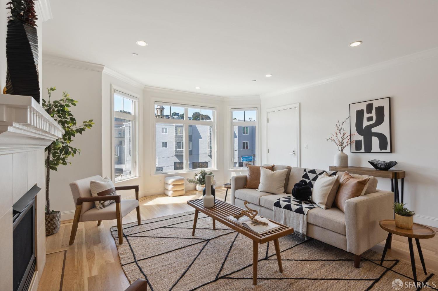 4005 Mission Street # 2