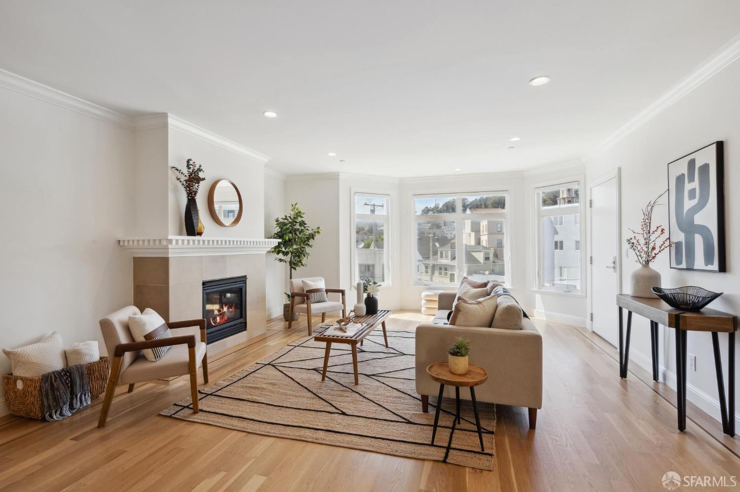 4005 Mission Street # 2