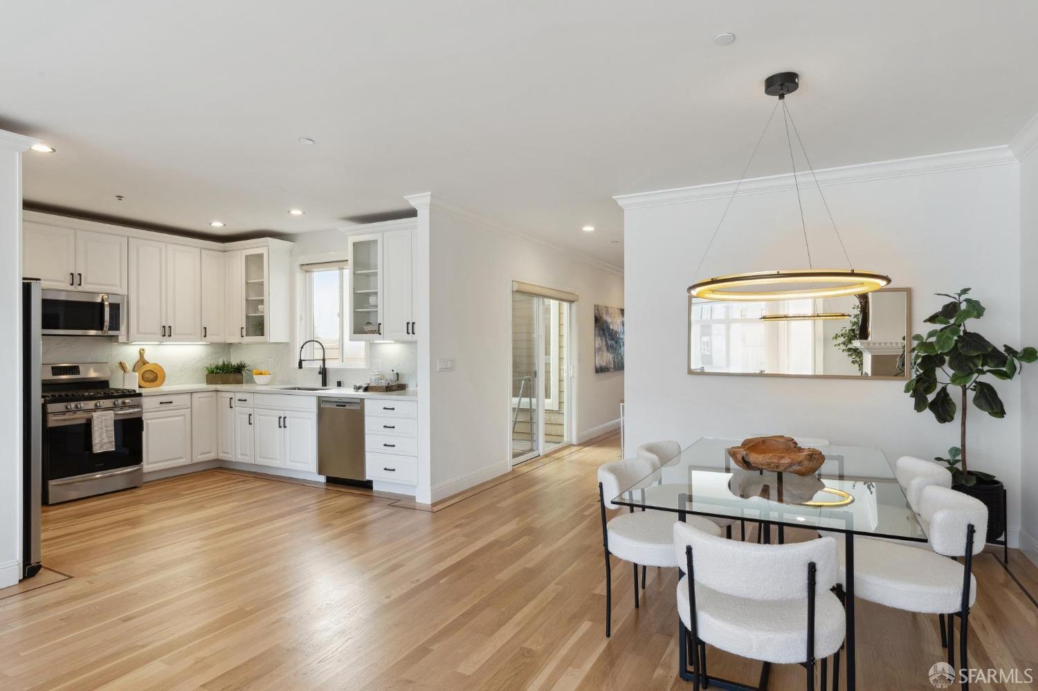 4005 Mission Street # 2