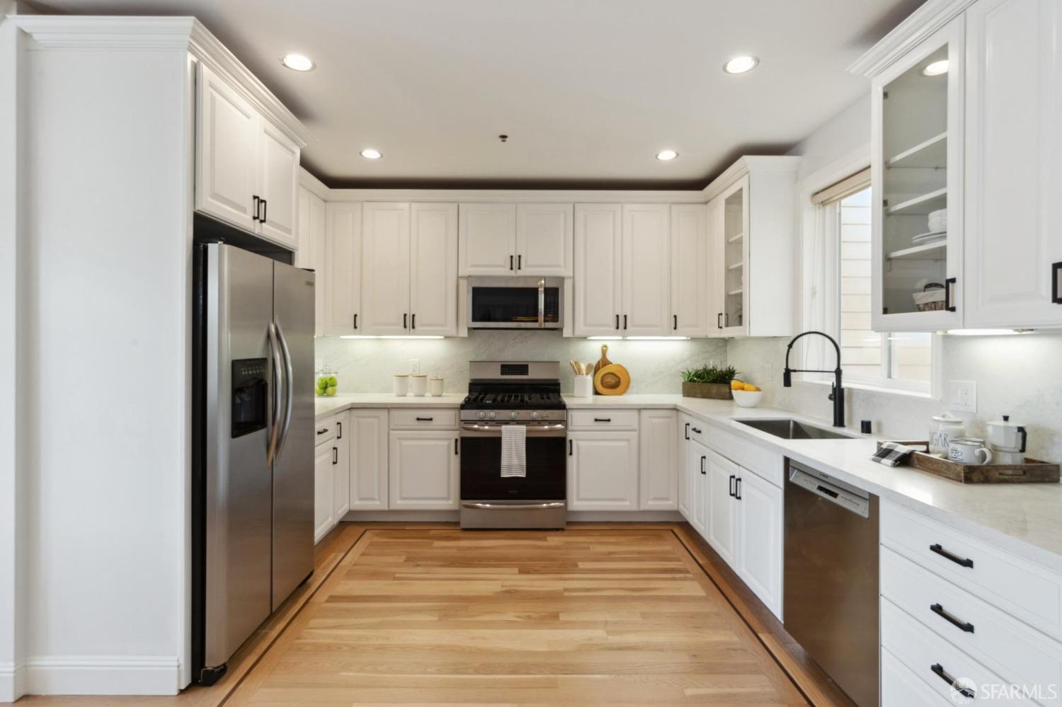 4005 Mission Street # 2