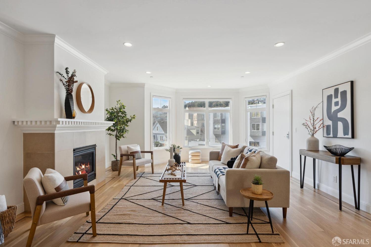 4005 Mission Street # 2