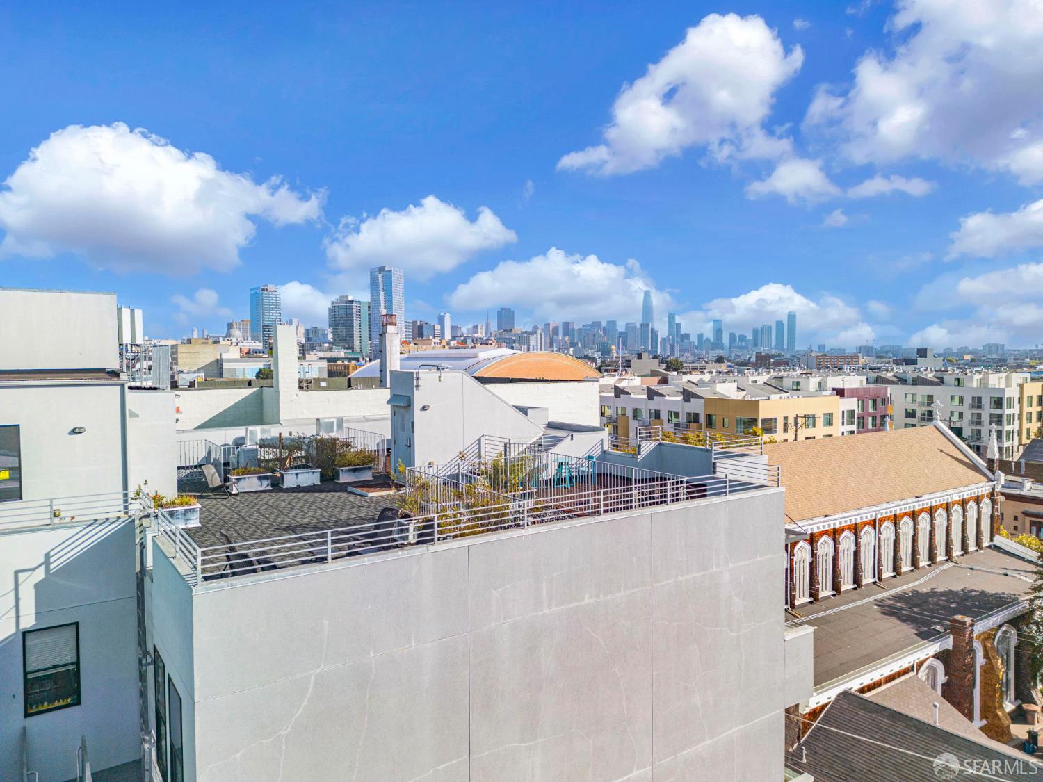413 Valencia Street # 303