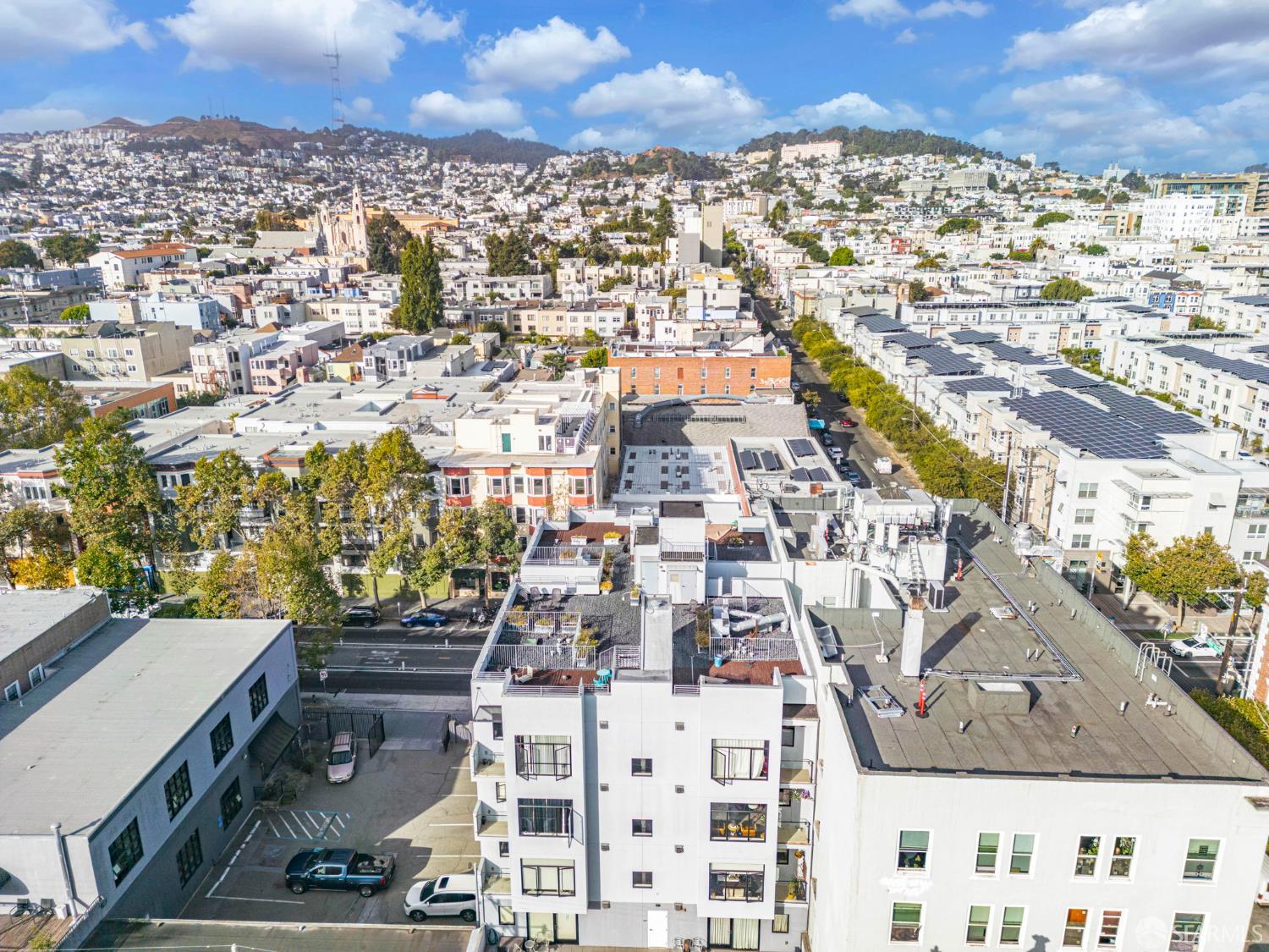 413 Valencia Street # 303