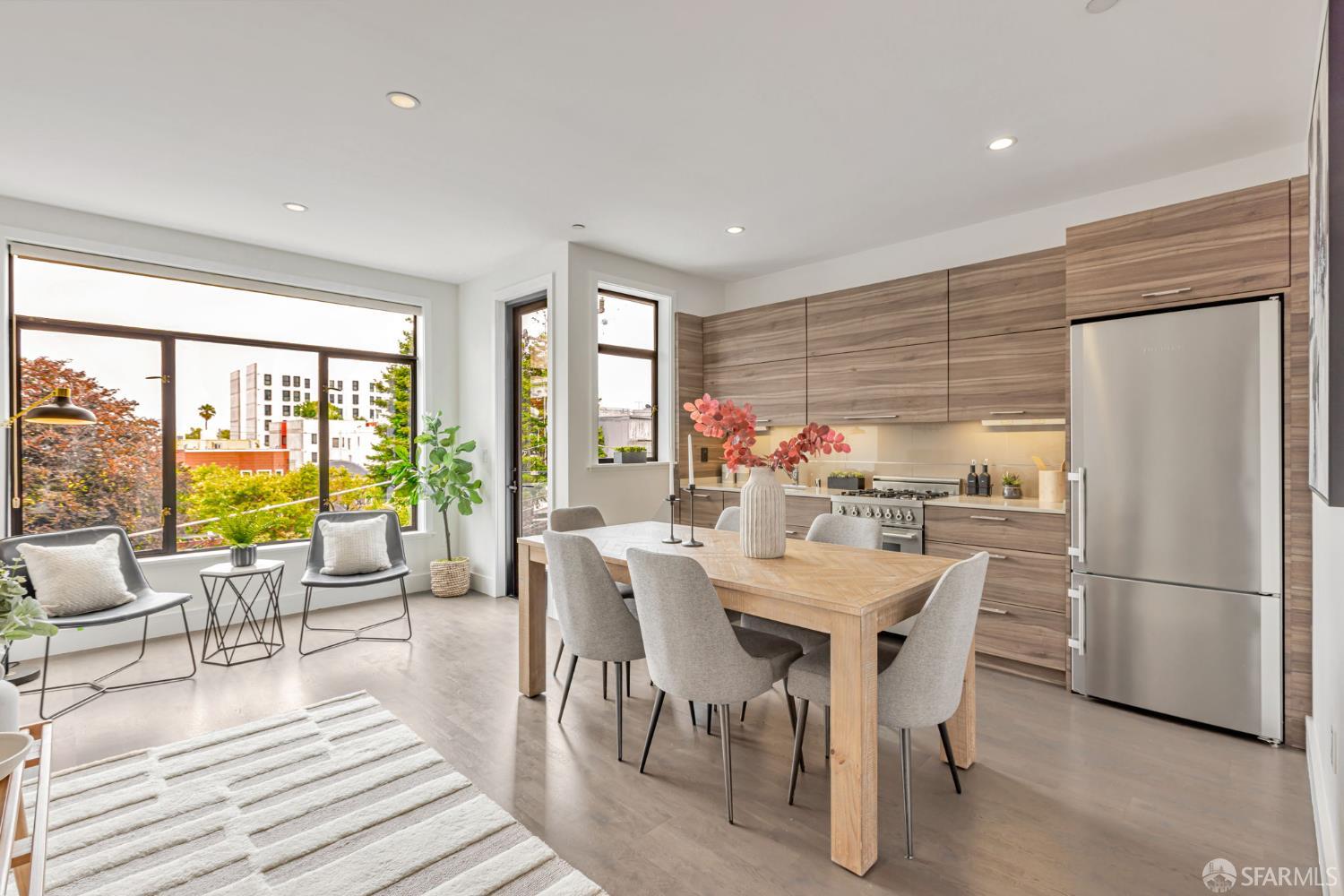 413 Valencia Street # 303