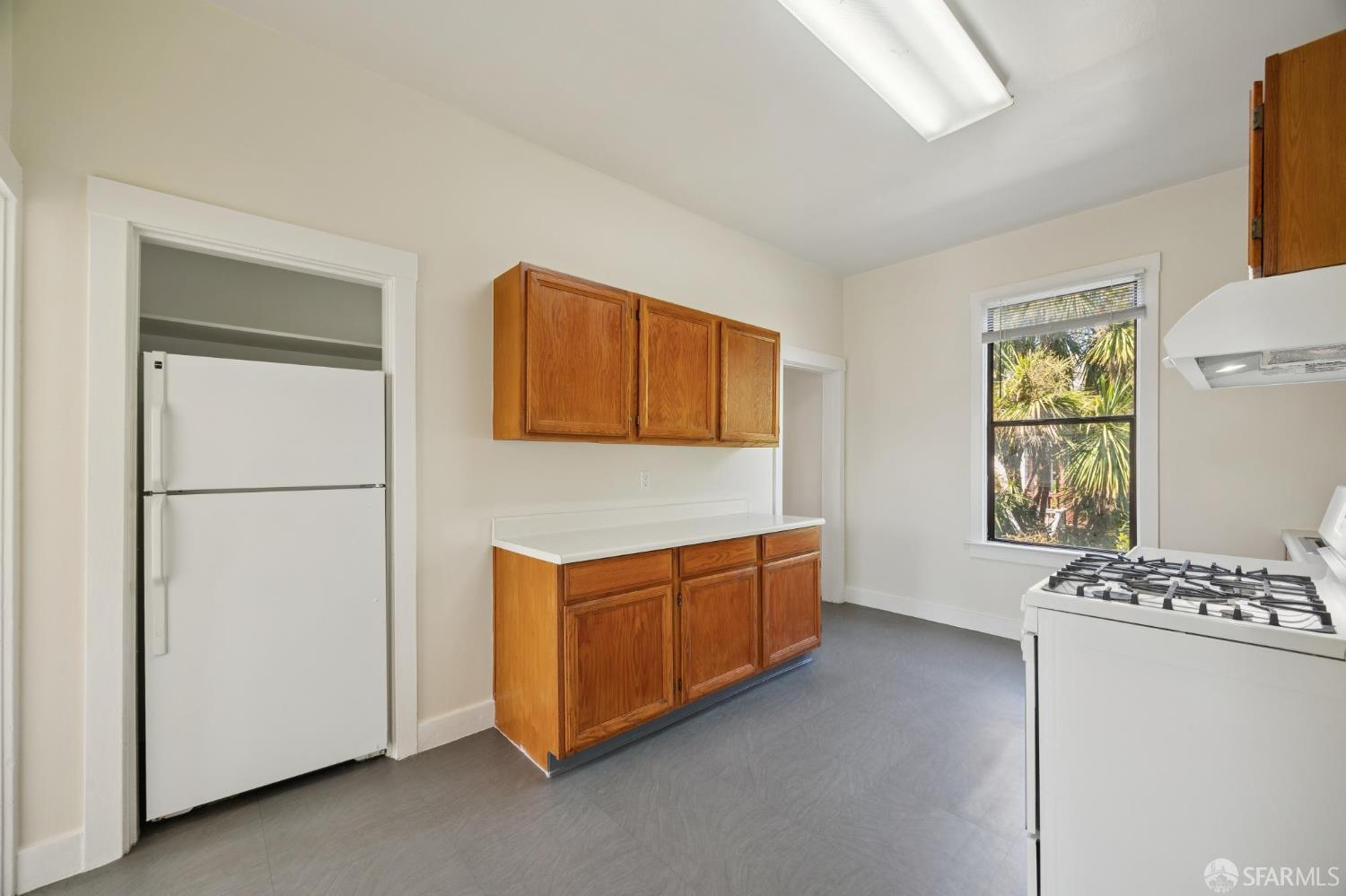 1541 Sanchez Street