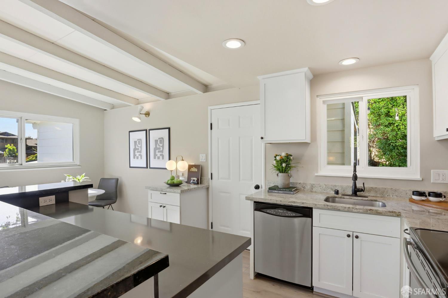 656 Pebble Drive, El Sobrante